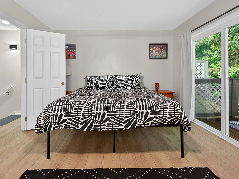 604 Broad Leaf Cir — Photo 30