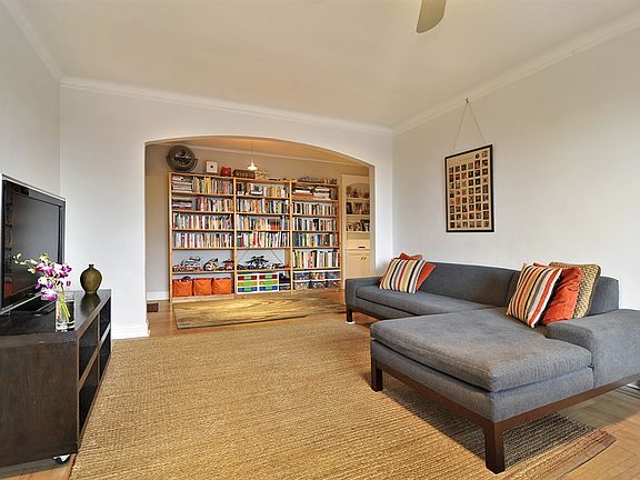 2nd image of 40 Prospect Park W APT 6C