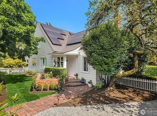1502 39th Avenue E, Seattle, WA 98112
