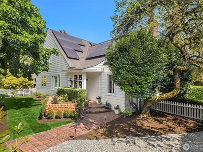 1502 39th Avenue E, Seattle, WA, 98112