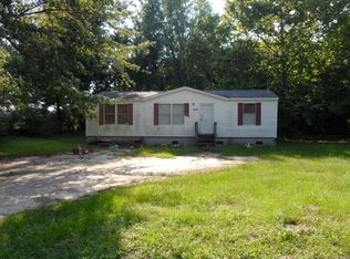 19300 Corbitt Rd, Laurel Hill, NC 28351