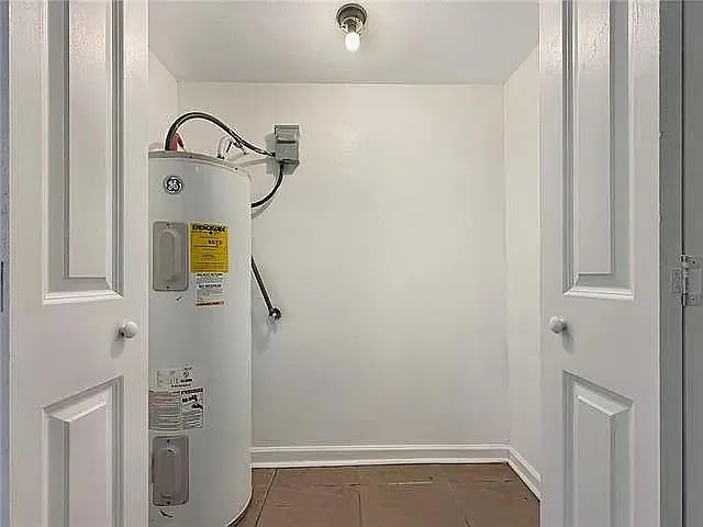 3 bed, 1.5 bath, 1400 sqft, $1,500 — Photo 4
