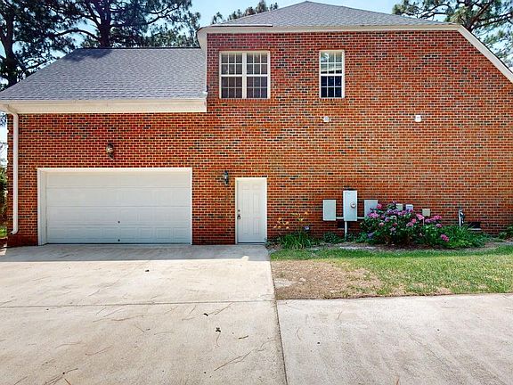 3rd image of 203 Sevendales Drive