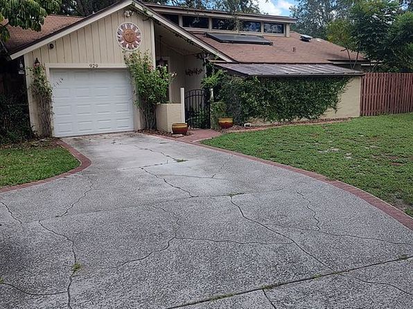 929 N Wedgewood Dr