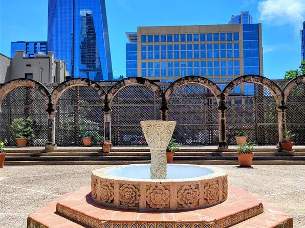505 W 7th St APT 319, Austin, TX 78701