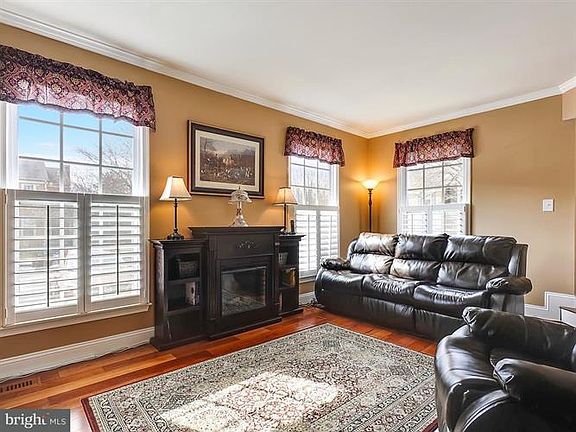 5th image of 10226 Provincetown Ct