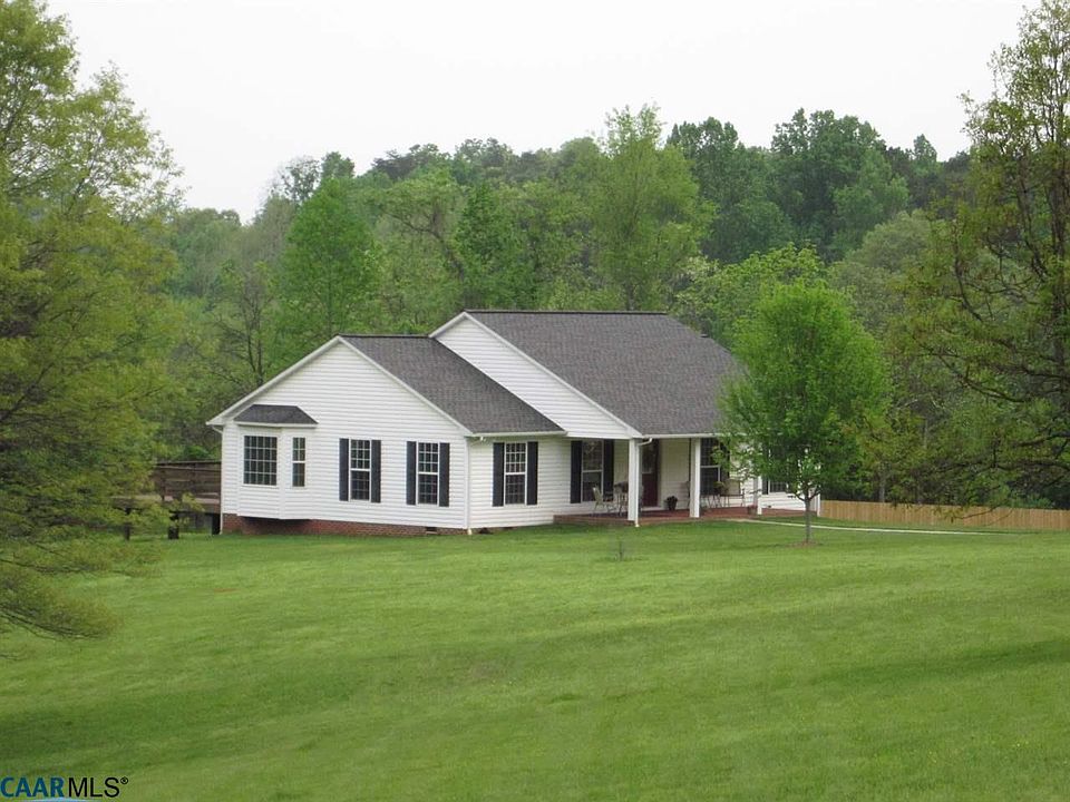 1st image of 424 Pasture Ln