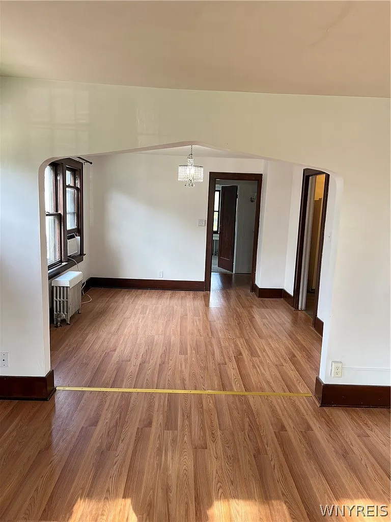 2 bed, 1.0 bath, 1107 sqft, $1,350 — Photo 2
