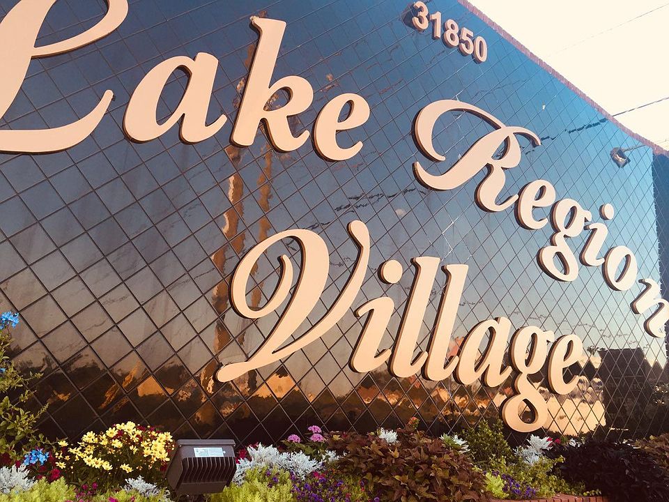 Great 55+ Lakeside Community