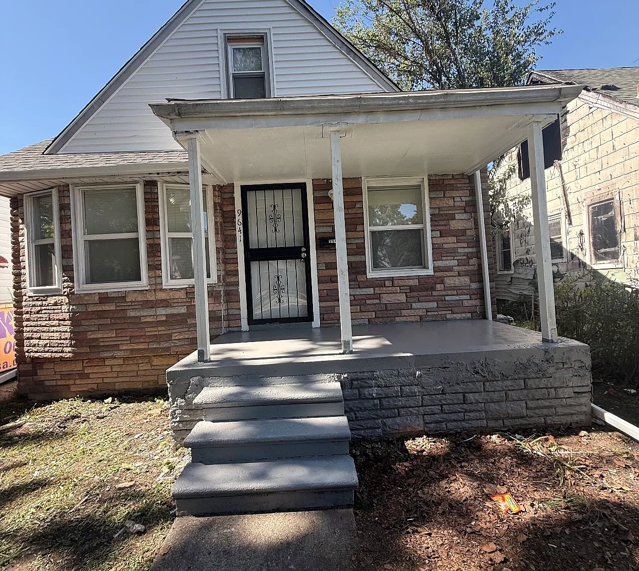 9641 Evergreen — Photo 1