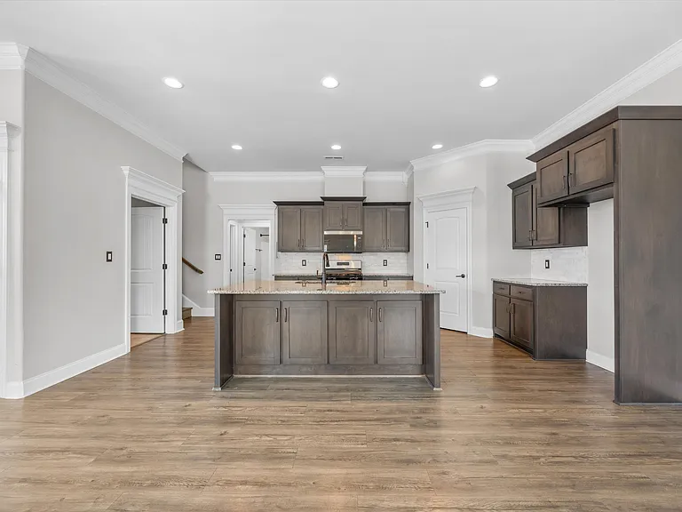 17050 Stonegate Dr — Photo 10
