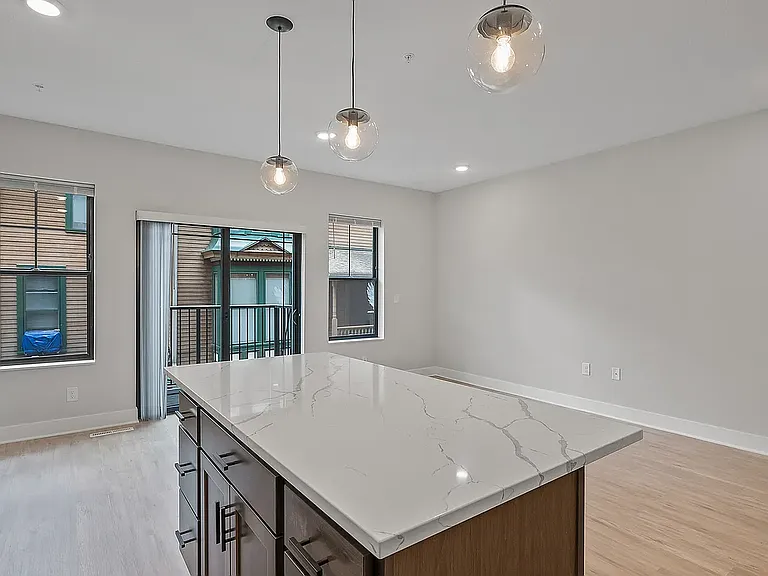 2413 1st Ave S #103 — Photo 12