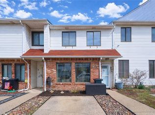 15 Stratford Ct #1, Staten Island, NY