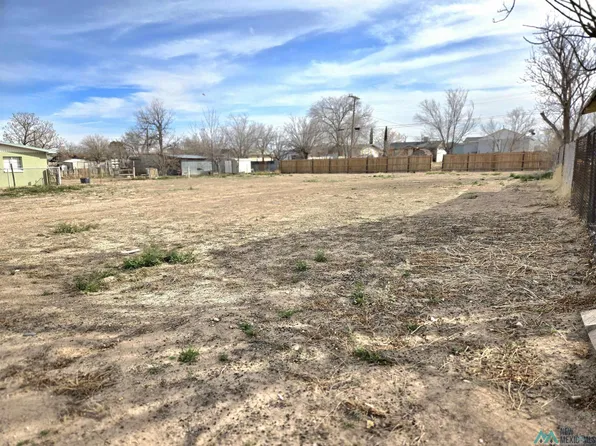 307-309 W Kemp Ave, Artesia, NM 88210