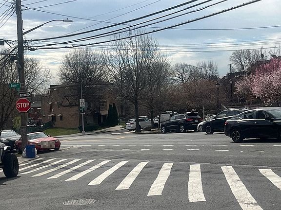 4th image of 3401 Bruner Ave