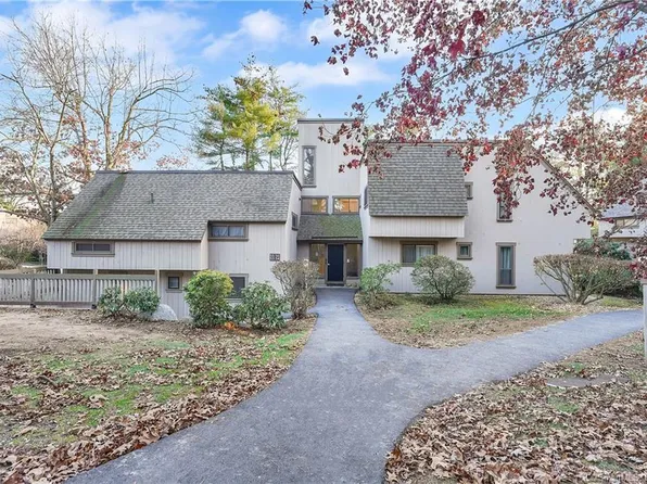 54 Great Meadow Lane #54, Farmington, CT 06032