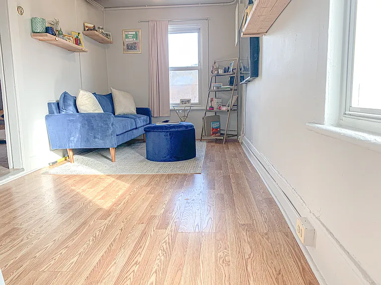 51 N Chestnut St #2 — Photo 3