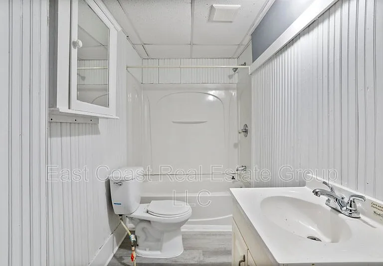 39 W Wilson Blvd — Photo 29