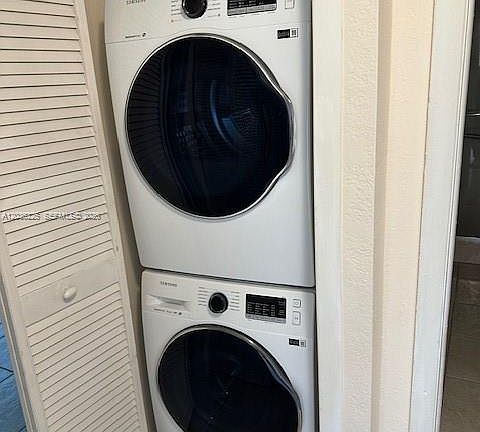 4th image of 10900 SW 104th St APT 118