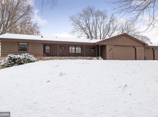 109 Elm Dr, Carver, MN 55315