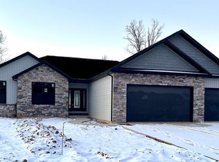 15499 Buckley Rd, Marion, IL 62959