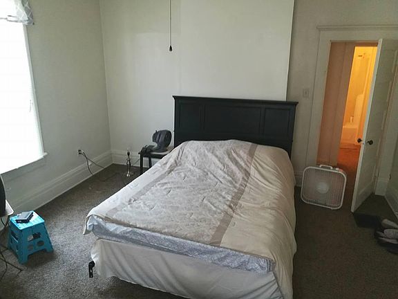 4th image of 152 E 5th Ave