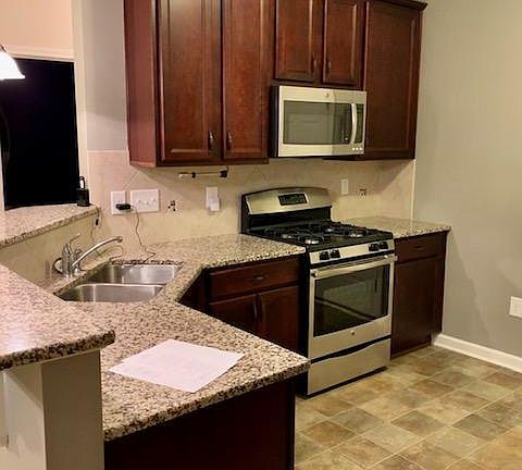 5th image of 236 Beaconwood Ln #236