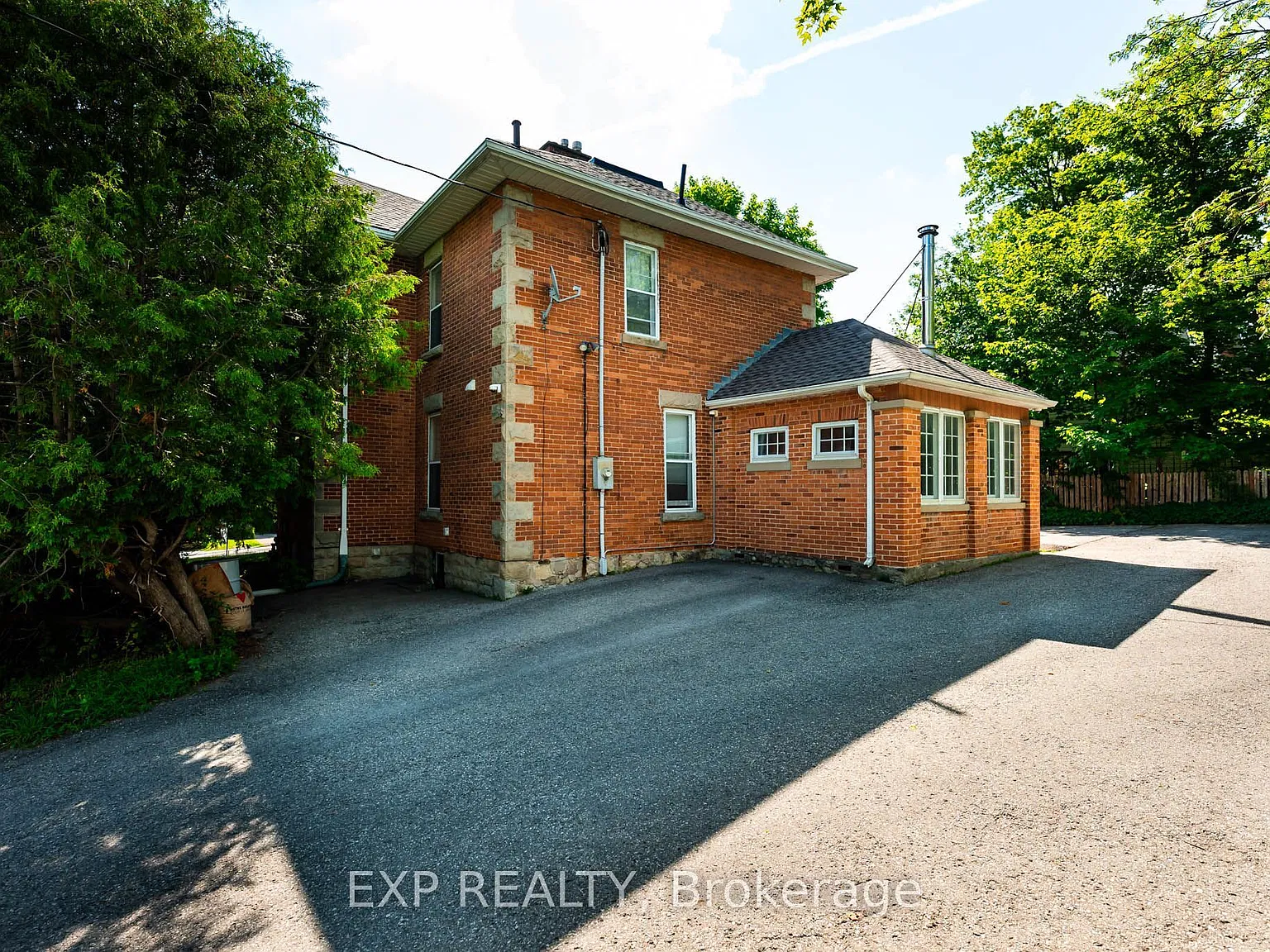 2 bed, $2,200 — Photo 3