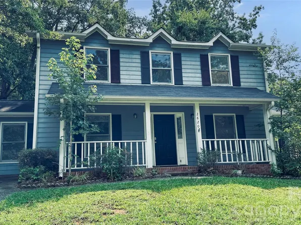 2820 Royal Ridge Ln, Charlotte, NC 28212