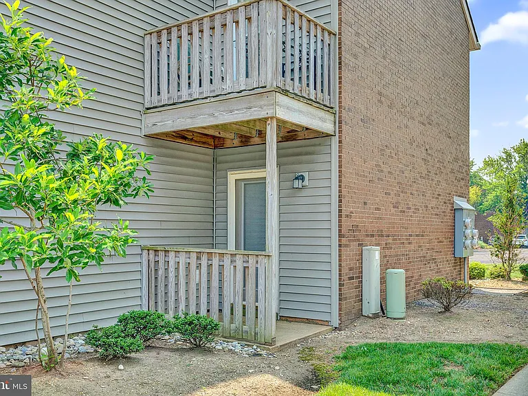 601 Ravens Crest Dr — Photo 16