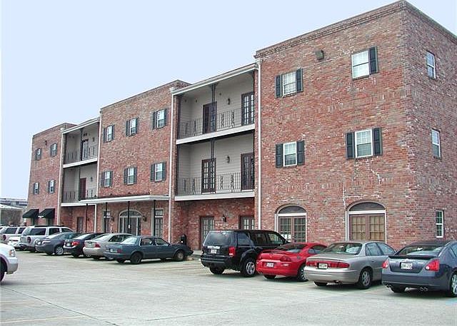 1st image of 2637 Edenborn Ave Ste 303