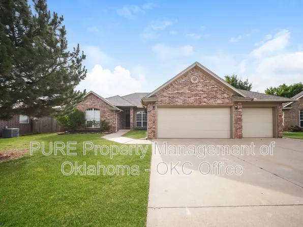 160 N Lakeside Ter, Mustang, OK 73064