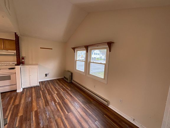 5th image of 6 Cottage Dr