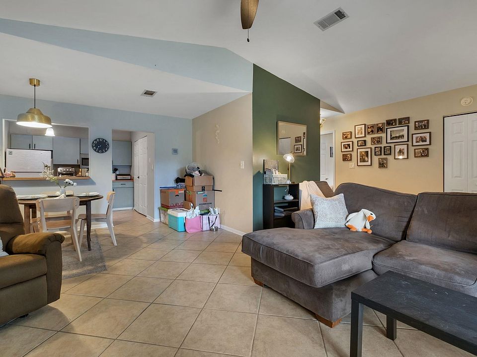 1st image of 1571 Stone Rd APT 1D