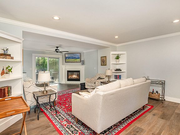 4th image of 8176 N Dilcrest Cir