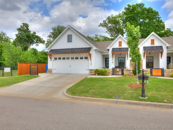 7707 S Redbud Ave, Broken Arrow, OK 74011