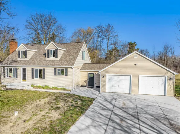 10614 Halsey Rd, Grand Blanc, MI 48439