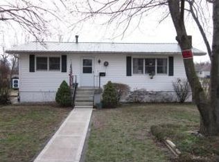 1344 Olive St, Carthage, MO 64836