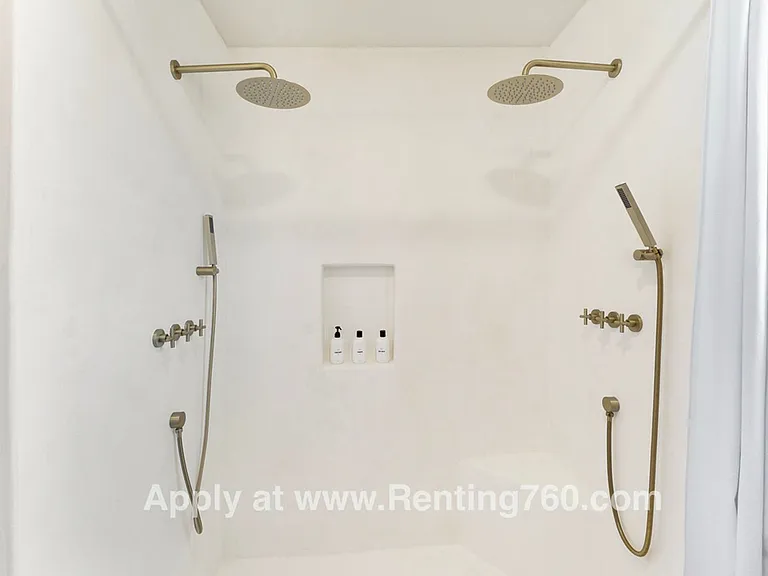 321 N Bonita Ave — Photo 30