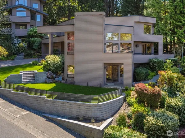 13707 SE 51st Place, Bellevue, WA 98006