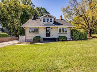 2546 Reynolda Rd, Winston Salem, NC 27106