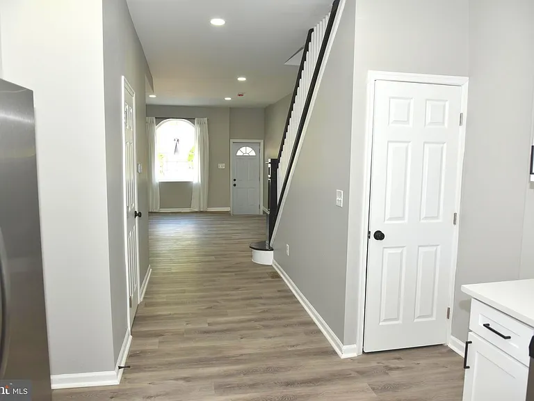 2225 W Baltimore St — Photo 13