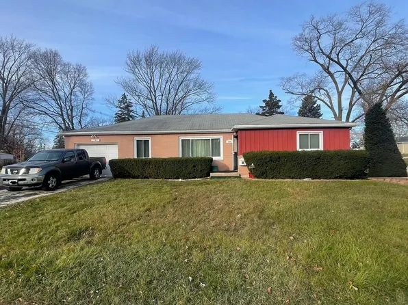 390 Kingman Ln, Hoffman Estates, IL 60169