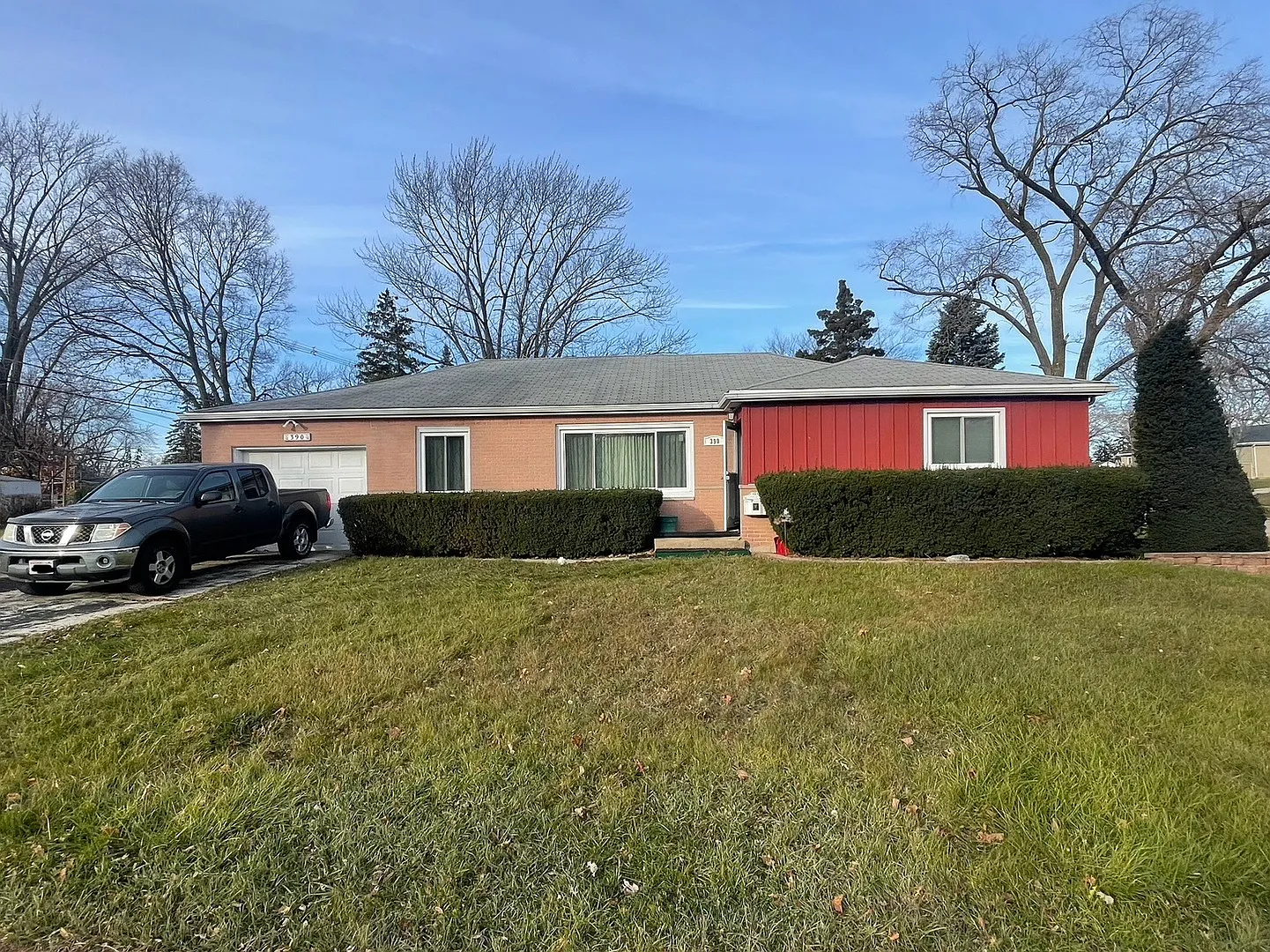 390 Kingman Ln photo 1