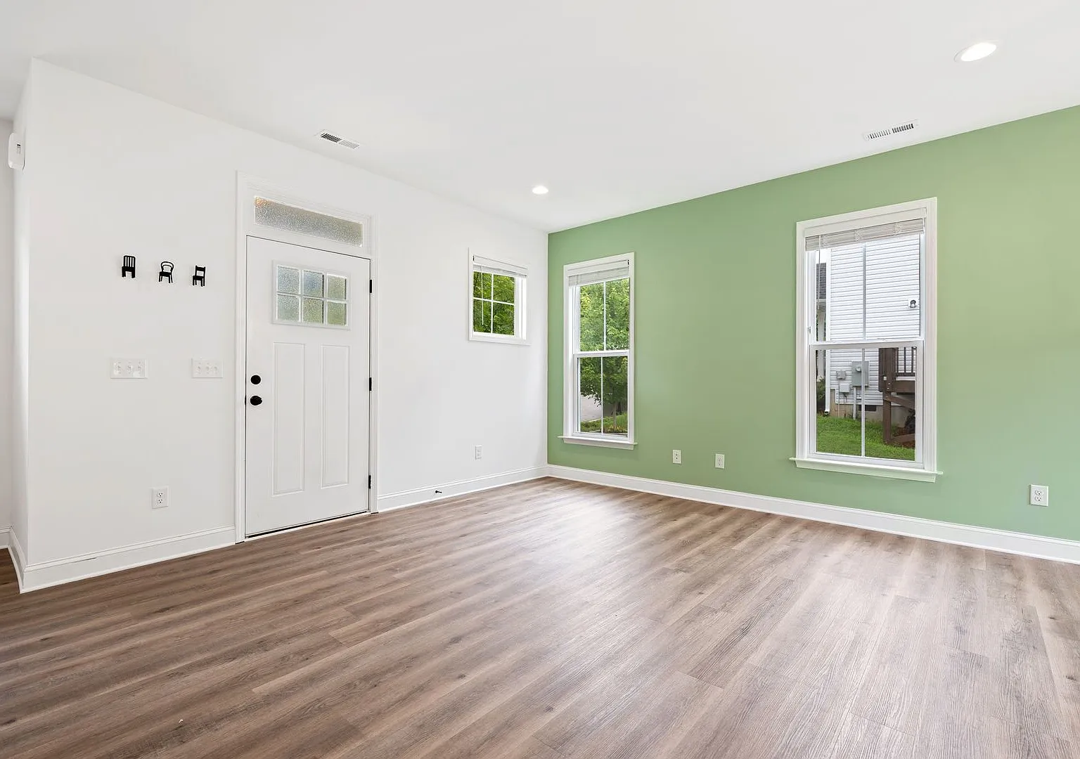Bright & Airy Home on a Quiet Street in Durham! — Photo 2