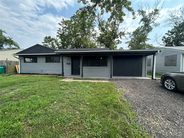 1529 Andrews Dr, Cahokia, IL 62206