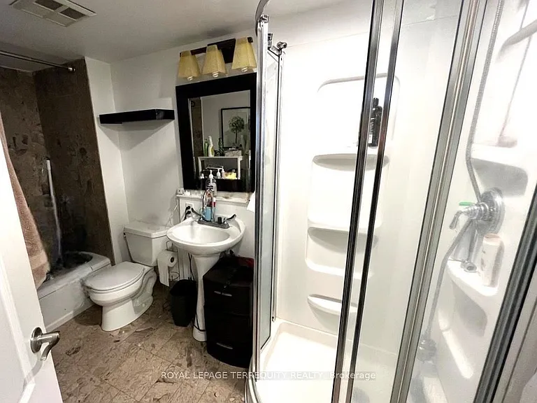 5795 Yonge St #413 — Photo 6