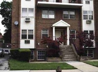 172-27 Highland Ave #1G, Jamaica, NY 11432