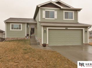 4502 Waterford Ave, Bellevue, NE 68133