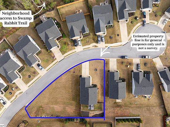 2nd image of 402 Edgehill Ct